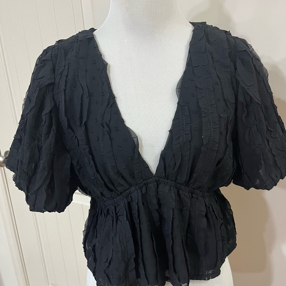 Chic Black Ruffled Women's Blouse